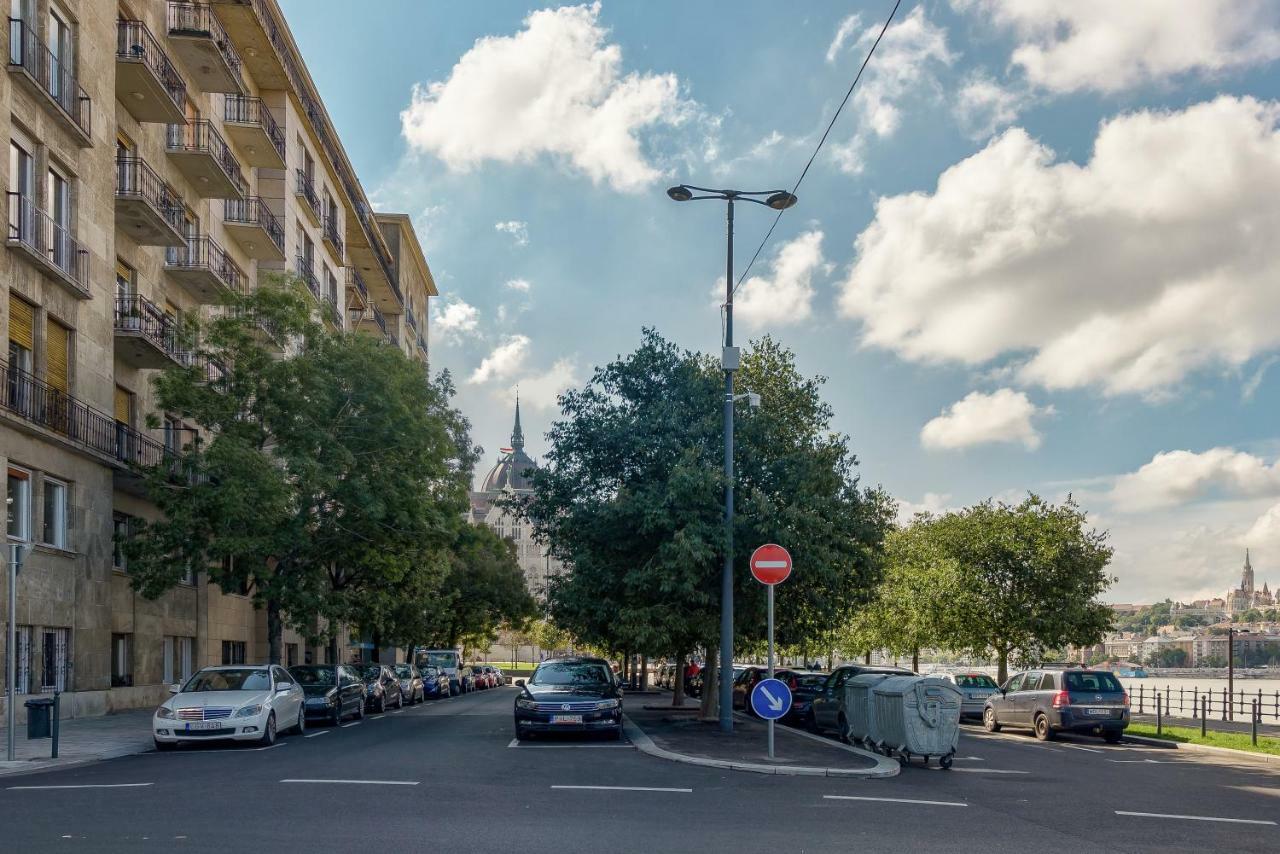 Riverbank Apartment At Parliament Budapest Exterior foto